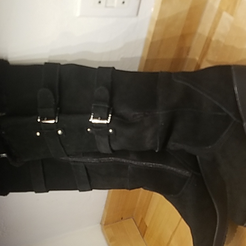 Khombu black suede boots